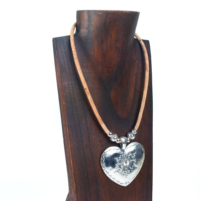 natural cork with heart handmade cork necklace N-137-A-5