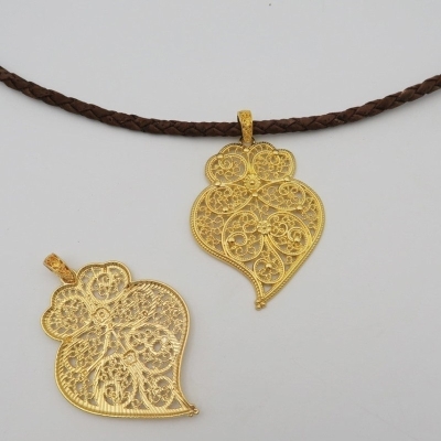 5 pezzi Colore oro antico Viana Cuore Portoghese Collana a cuore Ciondoli Ciondoli Fornitori di gioielli Cerca D-3-75