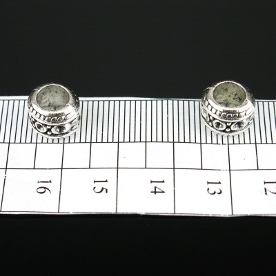 20 pezzi per perline in pelle da 6 mm pendenti in pelle da 6 mm gioielli in argento antico per la ricerca di forniture D-5-5-41