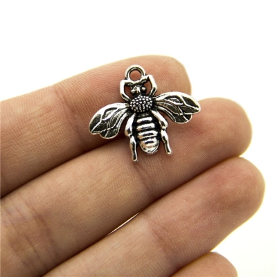 10 units Pendant antique silver Little bee jewelry pendant Jewelry Findings & Components D-3-301