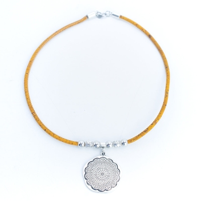 round flower pendant with Cork Necklace N-005